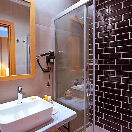 Arwen Hotel