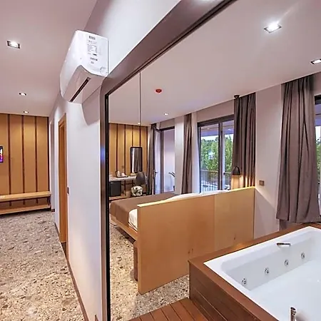 Arwen Hotel