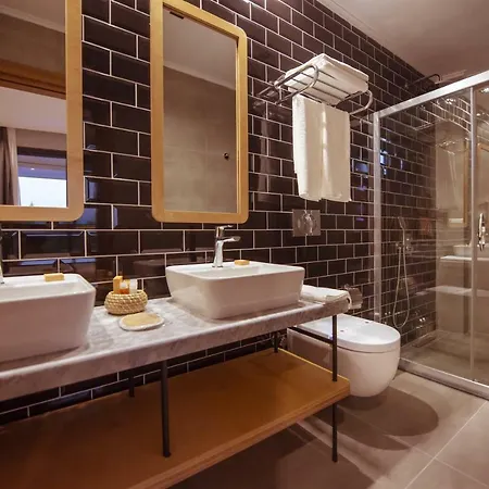 Arwen Hotel